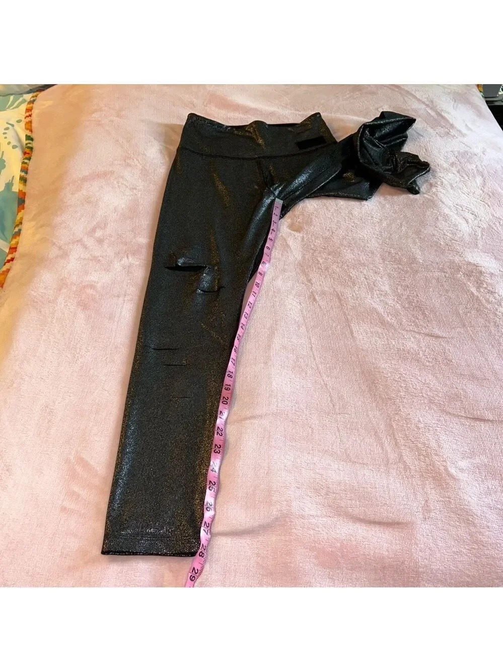 Victoria’s Secret PINK Ultimate Foil Slash Leggings black/silver ripped front M